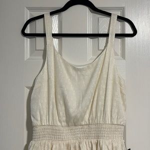 Express never worn. Bought it to wear to an event that was cancelled.